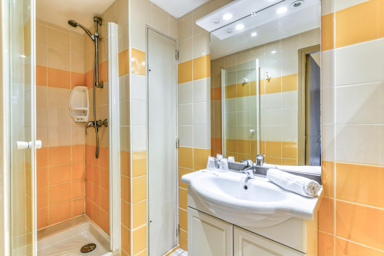 Bathroom 5, SOWELL Family Cap d’Agde, Hérault