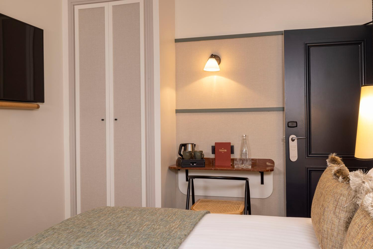 Bedroom 3, Hotel Toujours, Paris