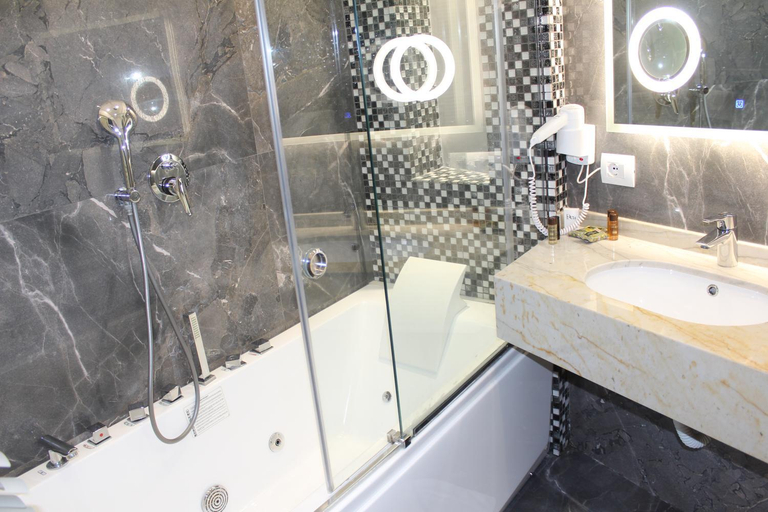 Bathroom 3, LORD Hotel Tirana, Tiranës
