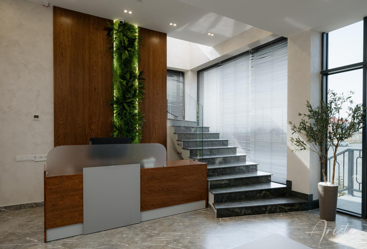 Public Area, Aristo