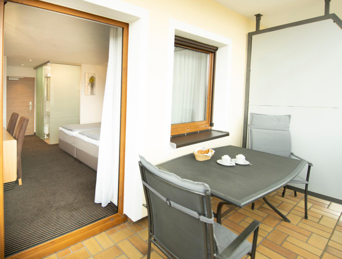 Bedroom 3, Stadthotel Giengen und Restaurant, Heidenheim