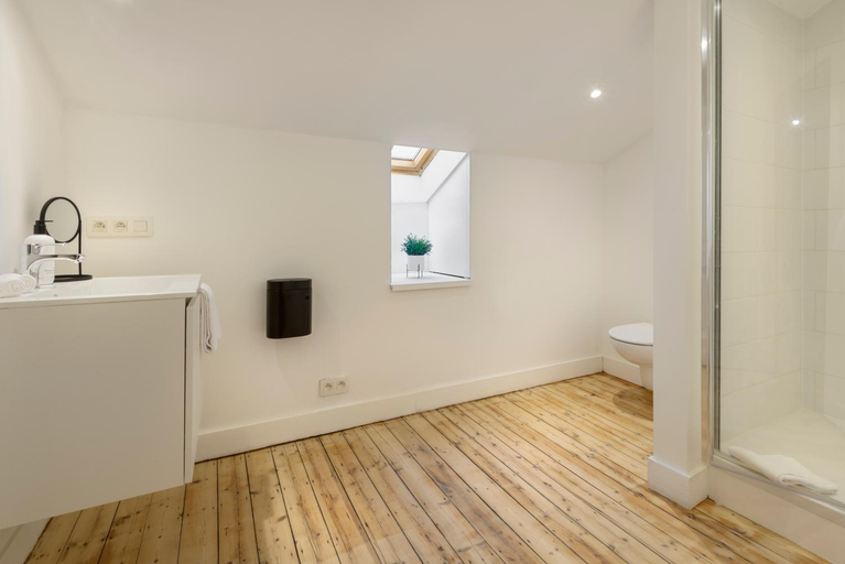 Bathroom 3, The 1894 Boutique Holiday Apartment, Antwerpen