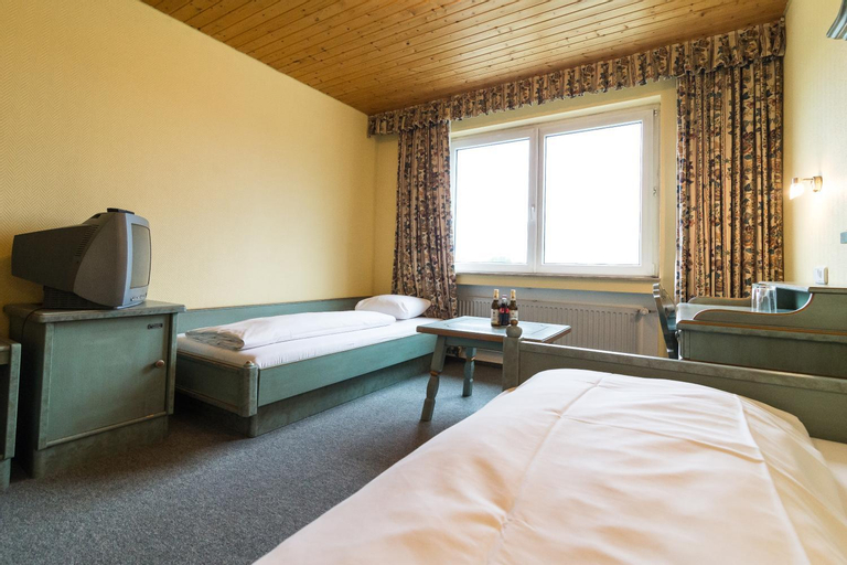Bedroom 12