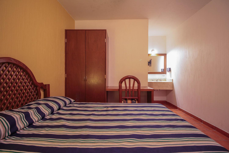 Others 5, Hotel Degollado, Degollado
