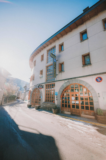 Exterior & Views 2, Hostal Alto Aragon, Huesca