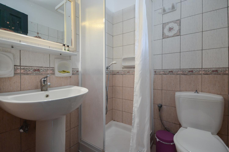 Bathroom 4, Naxos Beach Hotel, South Aegean