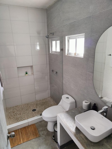 Bathroom 4, Huerto Don Antonio, Parras