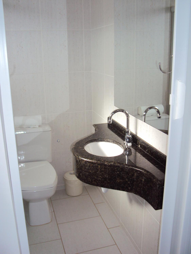 Bathroom 4, Laf Hotel, Registro