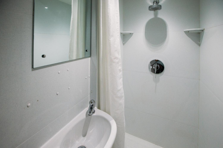 Bathroom 4, Safestay York Micklegate, York
