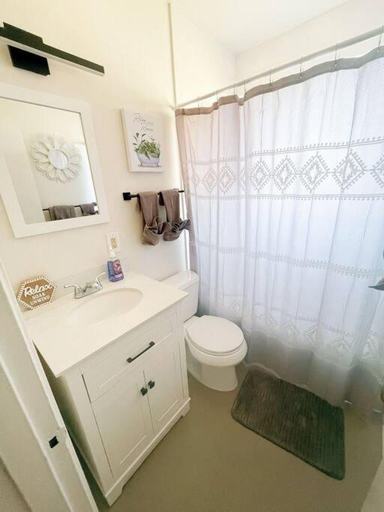 5, Pet Friendly! Private Casita in Nob Hill, Bernalillo