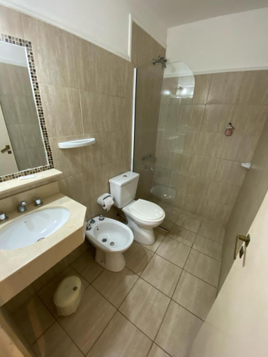 Bathroom 4, Centro Plaza Hotel, Concordia