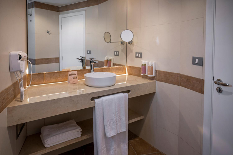 Bathroom 9