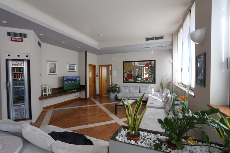 Others 5, Hotel Roma, Verona