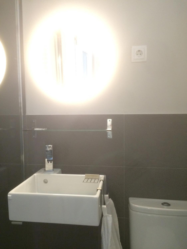 Bathroom 4, diezmadrid, Madrid