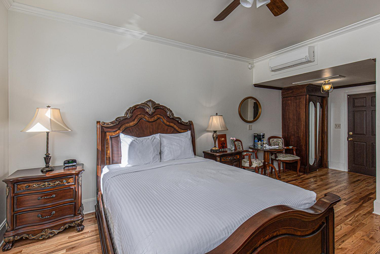 Bedroom 2, General Palmer Hotel, La Plata