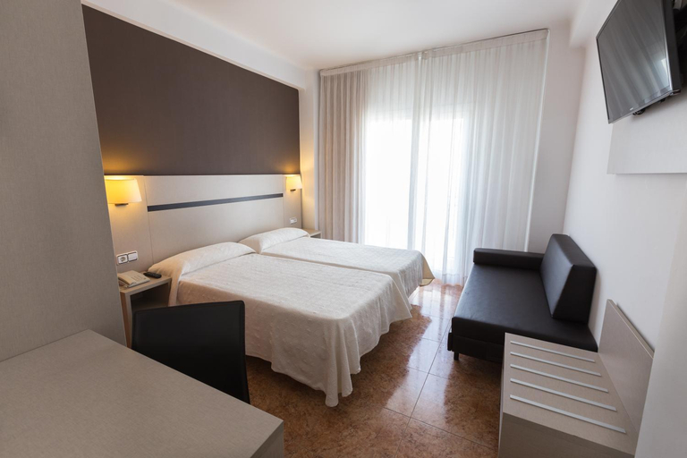 Bedroom 5, Costa Brava Blanes, Girona