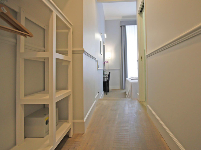 Others 5, Gemini suites Navona, Rome