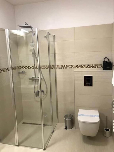 Bathroom, Vinci Apartman Szombathely, Szombathely
