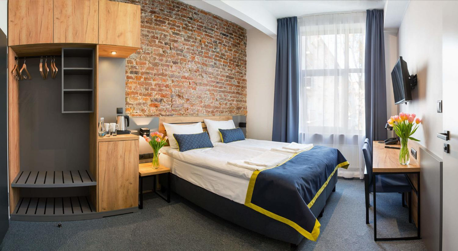 Others 5, Hotel Mokotow, Warsaw