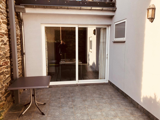 Exterior 7