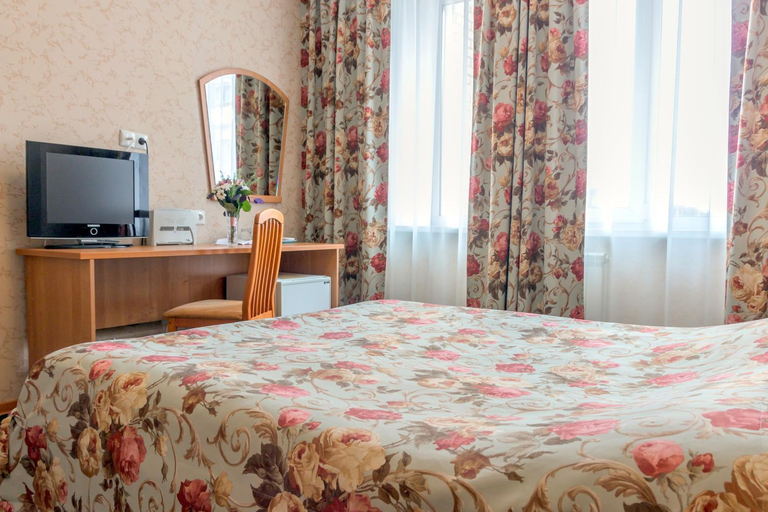 Others 5, August Hotel, Ekaterinburg gorsovet