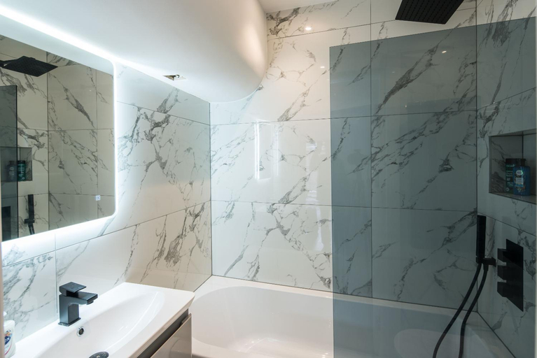 Bathroom, BethnalGreen Apartments by Sleepy, London