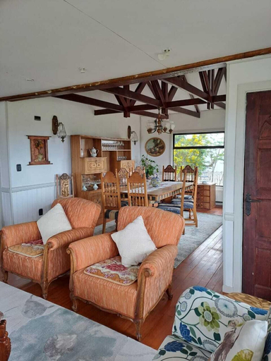 Others 4, Tribal house, Magallanes