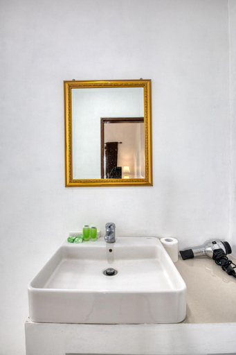 Bathroom 2, Tunjung Hill Cottage, Klungkung