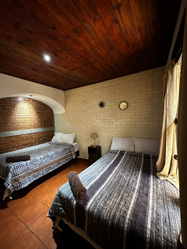 Bedroom 2, El Aventurero GT, Antigua Guatemala