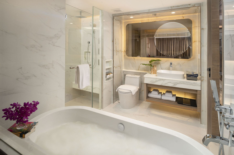 Bathroom 19