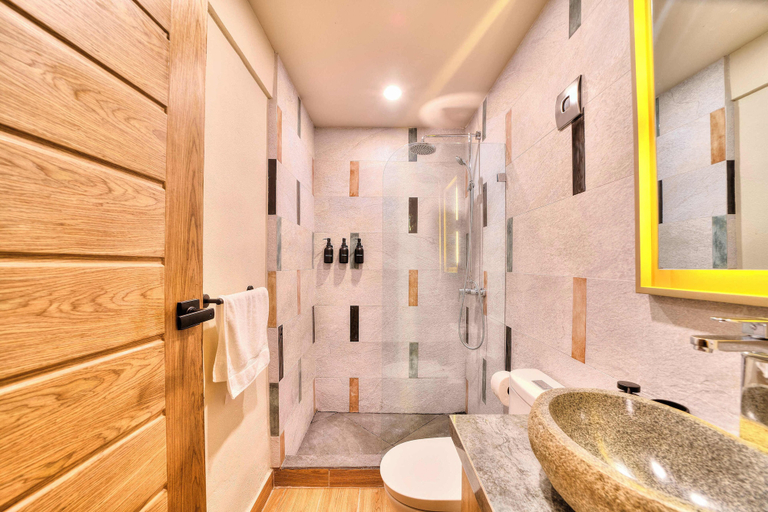 Bathroom 5, Conga Boutique Hotel, Talamanca