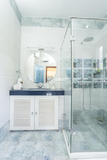 Bathroom 8