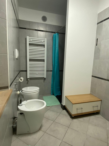 Bedroom 2, Piano B, Udine
