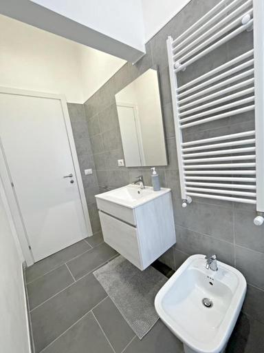 Bathroom 4, PIT STOP CIAMPINO STATION, Roma