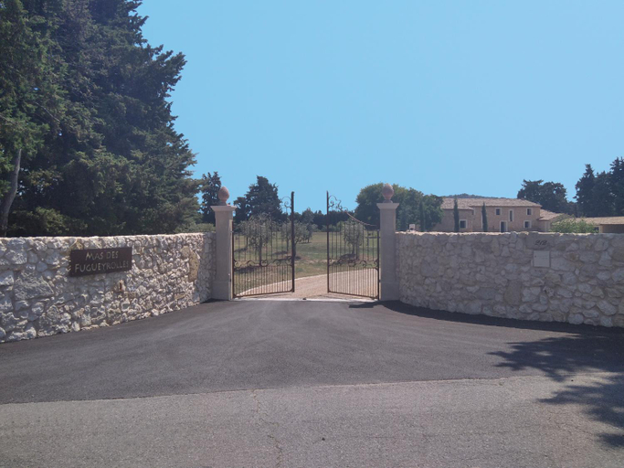 Others 5, Mas Des Fugueyrolles, Vaucluse