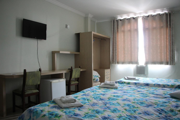 Bedroom 3, Alzira Park Hotel, São Lourenço
