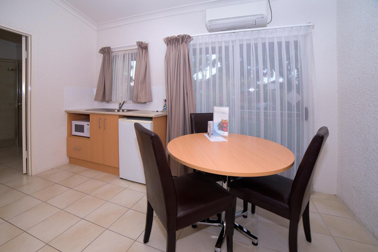Others 4, Boulevarde Motor Inn, Wagga Wagga - Pt A