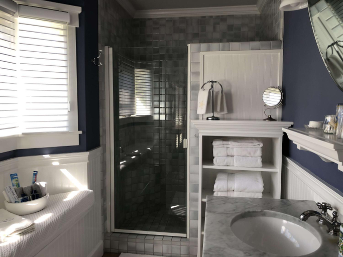 Bathroom 3, Kate Stanton Inn, San Diego