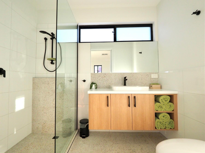 Bathroom 5, Ardrossan Caravan Park, Yorke Peninsula - North