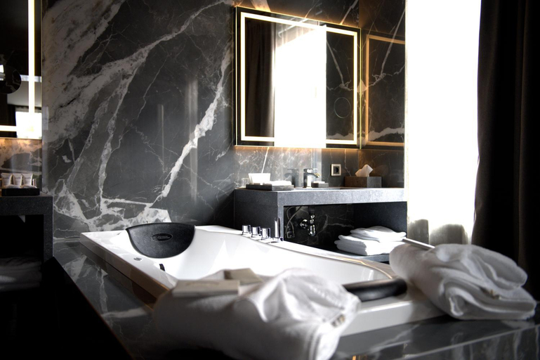 Bathroom 4, The Lamp Hotel, Norrköping