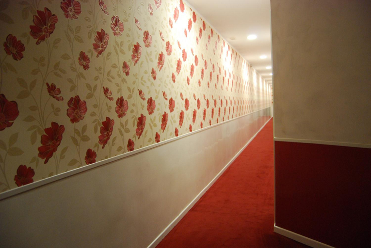 Others 5, Hostal Atelier, Madrid