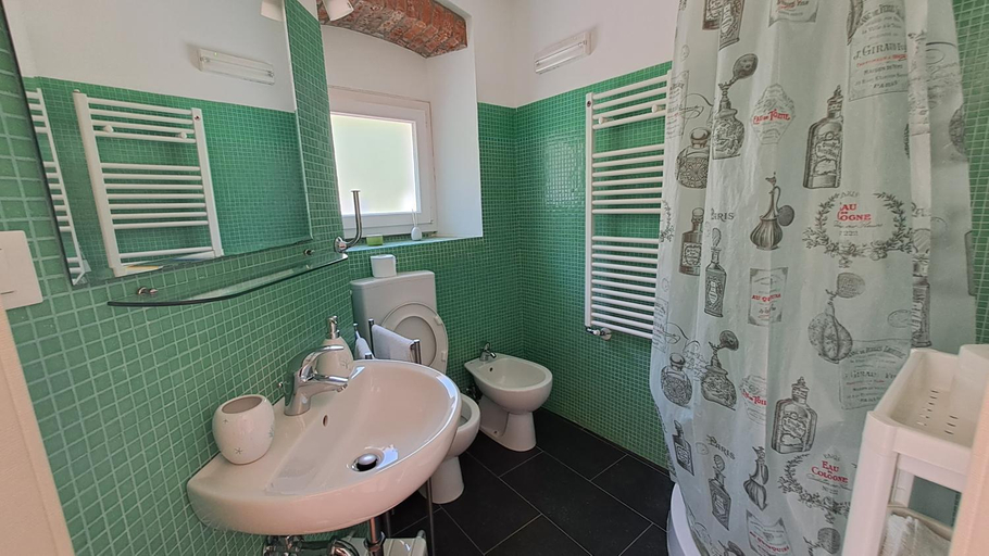 Bathroom 3, B&B La Casina Rosa La Spezia, La Spezia
