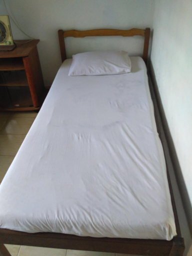 4, Dhangin Taman, Karangasem