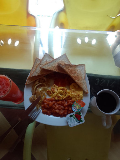 Food & Drinks 11