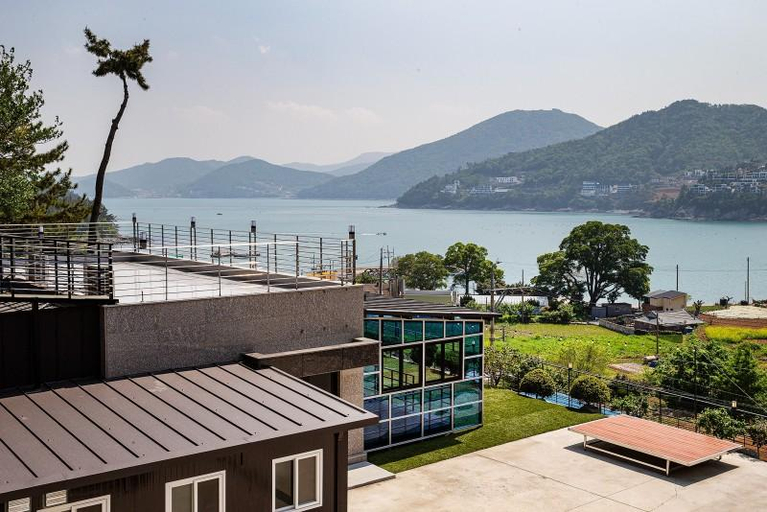 Others 5, Yeosu Aju Pension, Yeosu