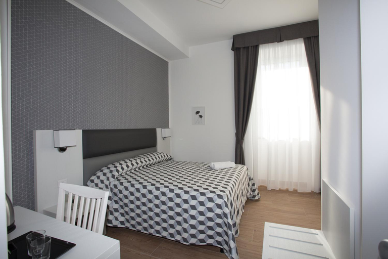 Others 5, Guesthouse Porto di Roma, Roma