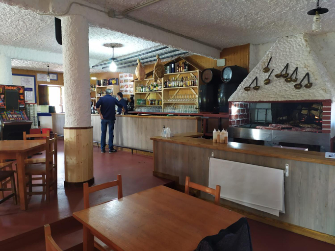Food & Drinks