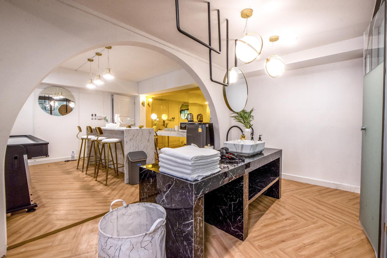 Dining Room 8