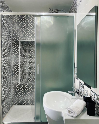 Bathroom 4, PIT STOP CIAMPINO STATION, Rome