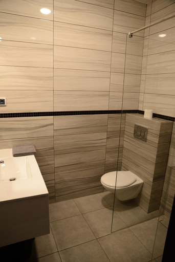 Bathroom 5, HAVANA, Lublin City